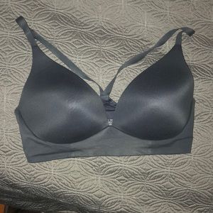 Victoria's Secret Intimates & Sleepwear - Victoria’s Secret lightly lined 36D bra. Gray. Victoria's Secret Intimates & Sleepwear - Victoria’s Secret lightly lined 36D bra. Gray.